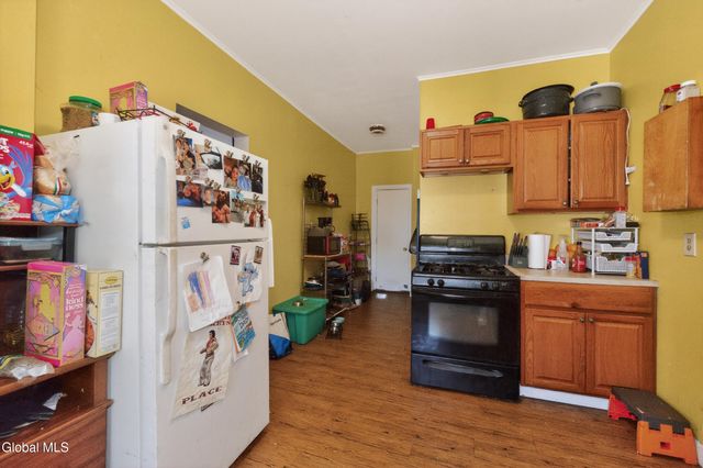 28 Mohawk Avenue, Waterford, NY 12188