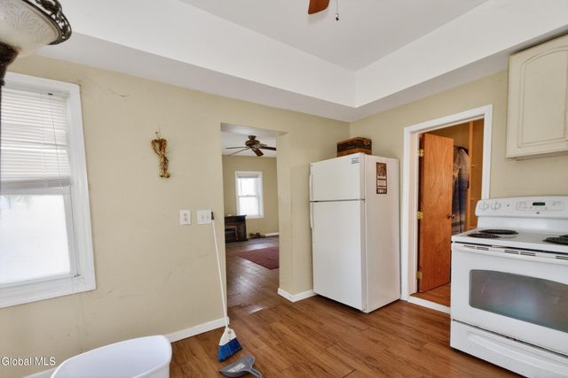 28 Mohawk Avenue, Waterford, NY 12188