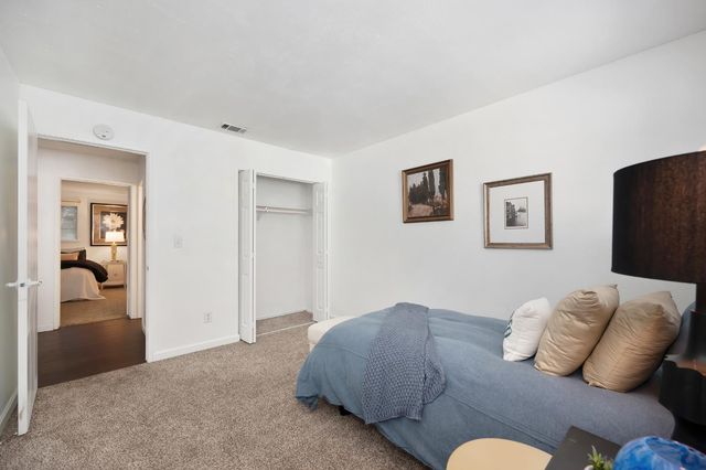 10849 Coloma Rd #2, Rancho Cordova, CA 95670