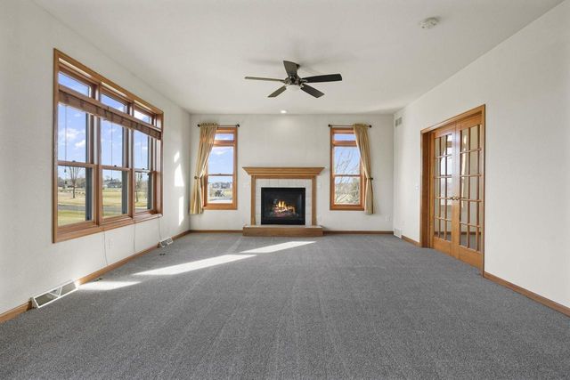 3026 Saddle Brooke Trail, Sun Prairie, WI 53590