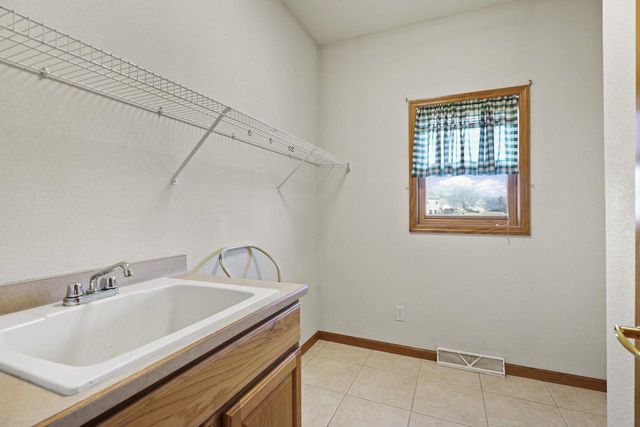 3026 Saddle Brooke Trail, Sun Prairie, WI 53590