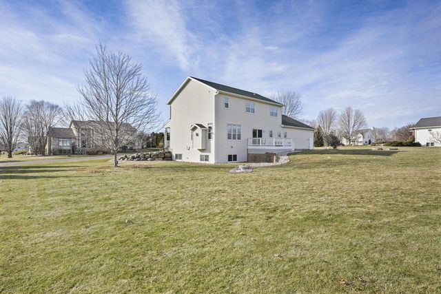 3026 Saddle Brooke Trail, Sun Prairie, WI 53590