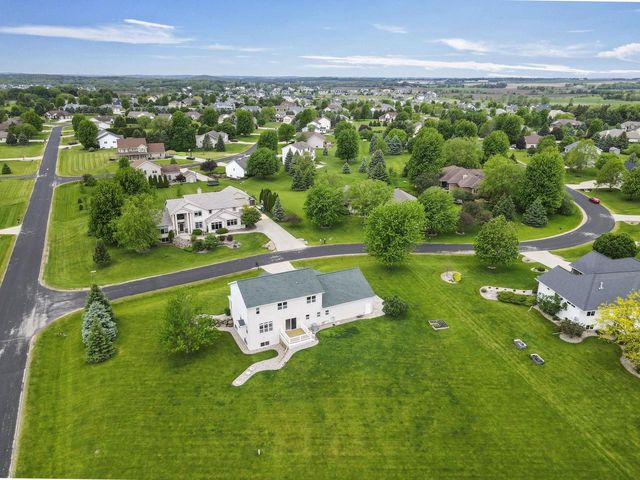 3026 Saddle Brooke Trail, Sun Prairie, WI 53590