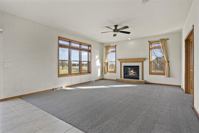 3026 Saddle Brooke Trail, Sun Prairie, WI 53590
