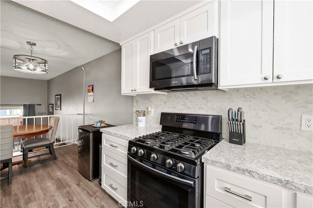 17955 River Circle 4, Canyon Country, CA 91387