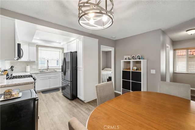17955 River Circle 4, Canyon Country, CA 91387