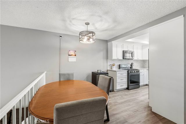 17955 River Circle 4, Canyon Country, CA 91387