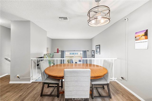 17955 River Circle 4, Canyon Country, CA 91387