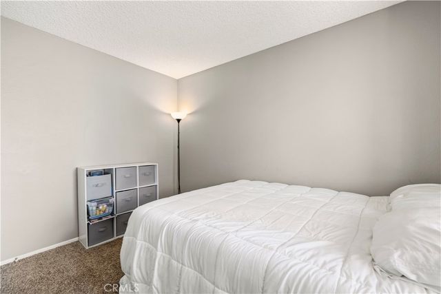 17955 River Circle 4, Canyon Country, CA 91387