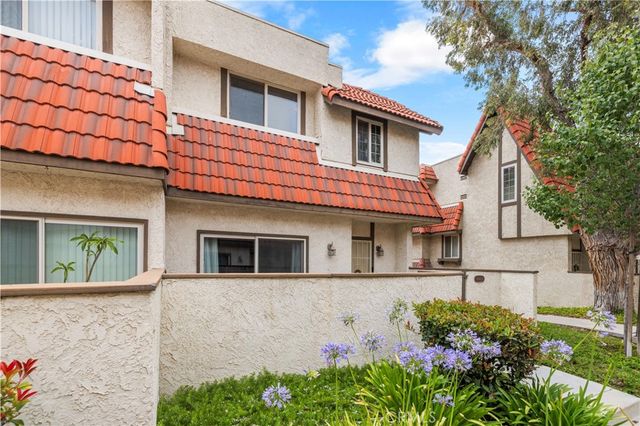 17955 River Circle 4, Canyon Country, CA 91387