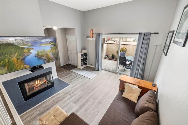 17955 River Circle 4, Canyon Country, CA 91387