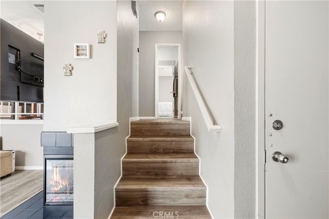 17955 River Circle 4, Canyon Country, CA 91387