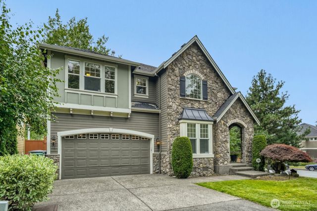 1001 S 38th Court, Renton, WA 98055