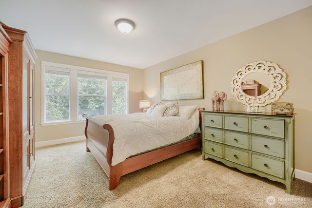 1001 S 38th Court, Renton, WA 98055