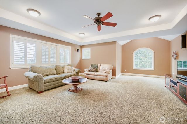 1001 S 38th Court, Renton, WA 98055