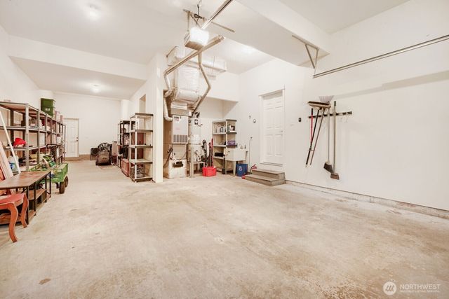 1001 S 38th Court, Renton, WA 98055