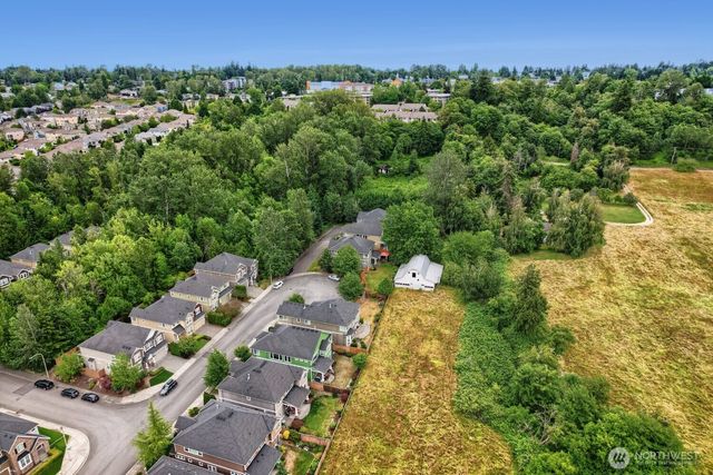 1001 S 38th Court, Renton, WA 98055