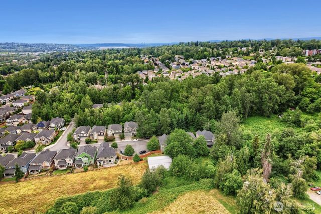 1001 S 38th Court, Renton, WA 98055