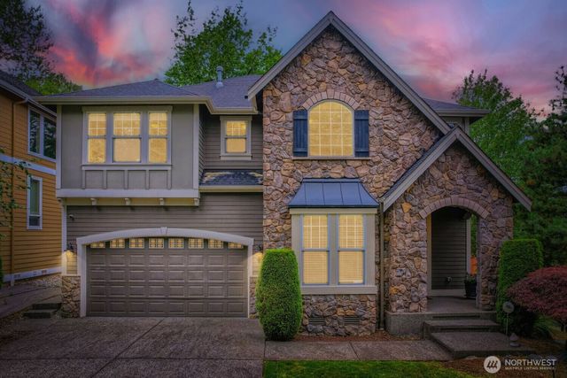 1001 S 38th Court, Renton, WA 98055