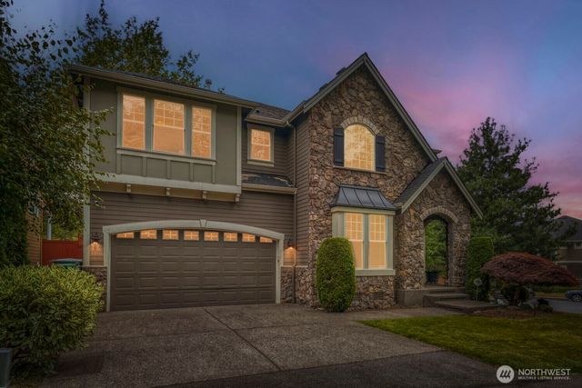 1001 S 38th Court, Renton, WA 98055