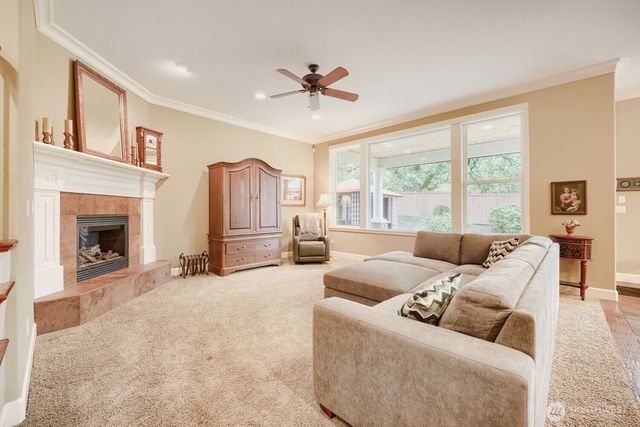1001 S 38th Court, Renton, WA 98055
