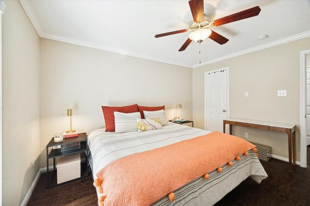 1600 W T C Jester Boulevard 35, Houston, TX 77008