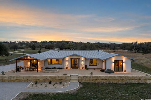 1808 Axis Circle, Fredericksburg, TX 78624