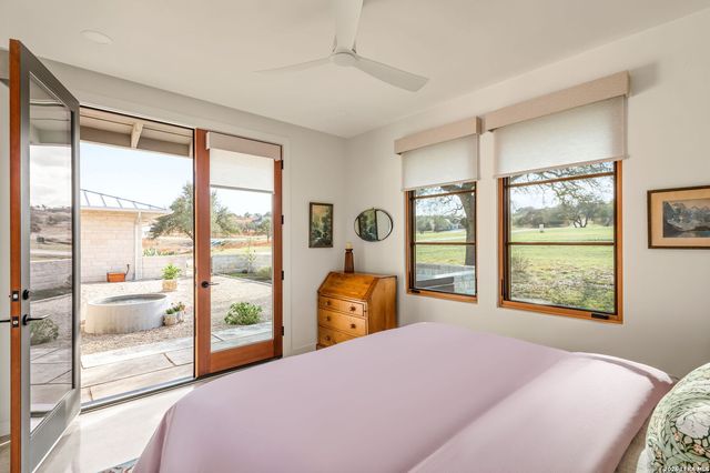 1808 Axis Circle, Fredericksburg, TX 78624