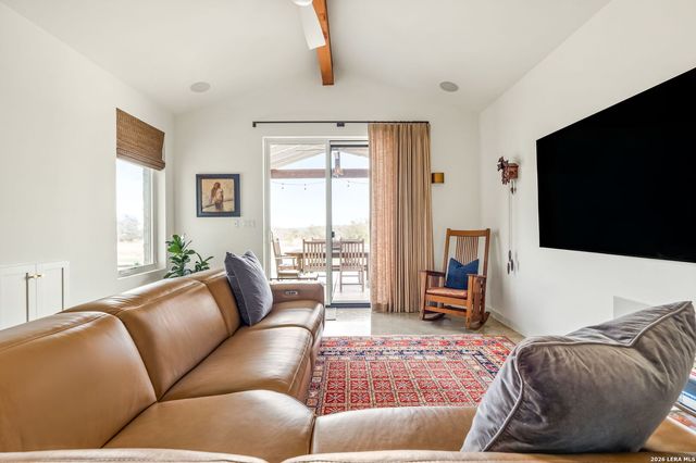 1808 Axis Circle, Fredericksburg, TX 78624