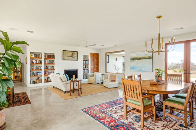 1808 Axis Circle, Fredericksburg, TX 78624