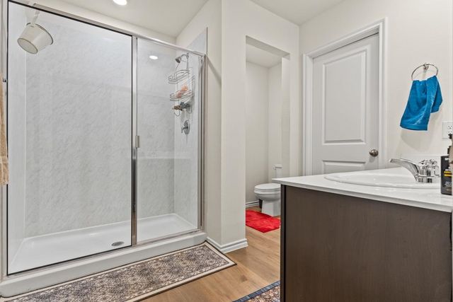 604 N Riveroaks Ln, Chandler, TX 75758