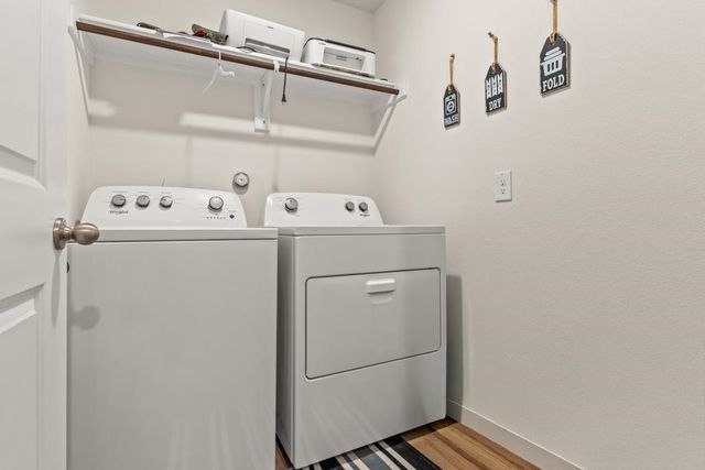 604 N Riveroaks Ln, Chandler, TX 75758