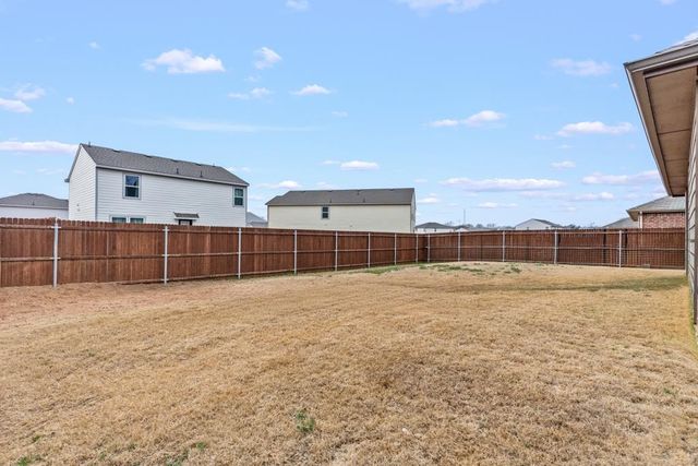 604 N Riveroaks Ln, Chandler, TX 75758