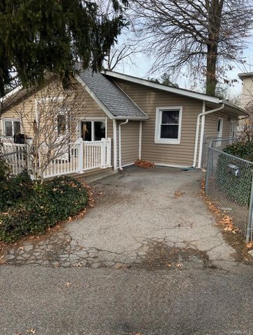 1015 Harding Park, Bronx, NY 10473