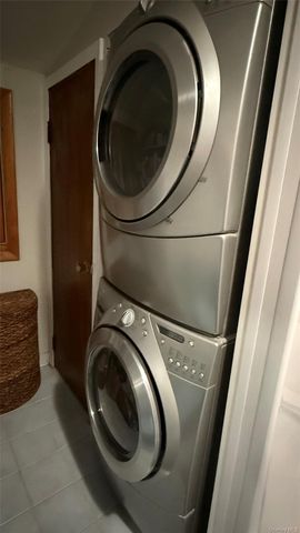 1015 Harding Park, Bronx, NY 10473