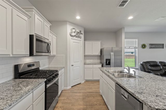 5405 N Wind Lane, Fort Worth, TX 76179