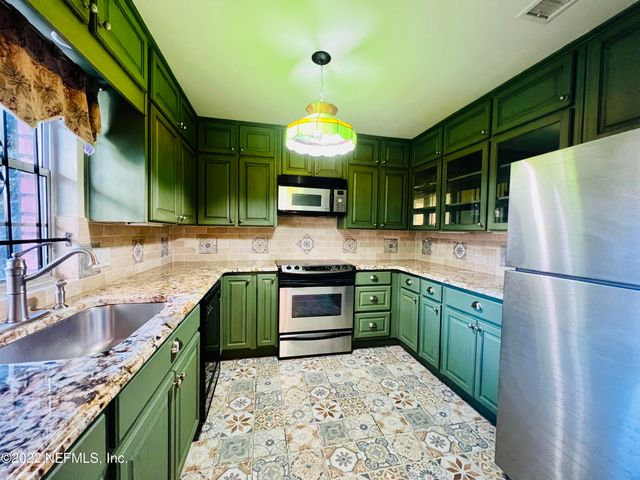 2950 ST JOHNS Avenue 18, Jacksonville, FL 32205