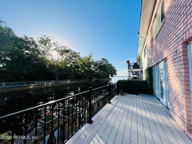 2950 ST JOHNS Avenue 18, Jacksonville, FL 32205