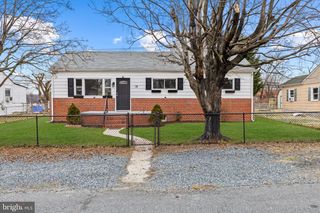 18 ARMOR CT, Middle River, MD 21220