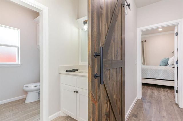 1916 E Industrial Road, Guthrie, OK 73044