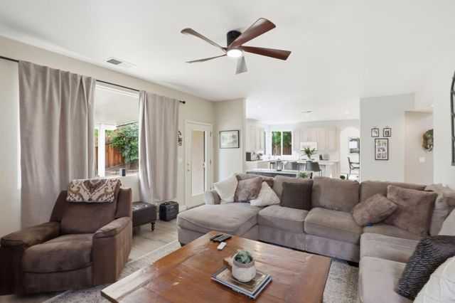 1510 Dovetail Way, Gilroy, CA 95020