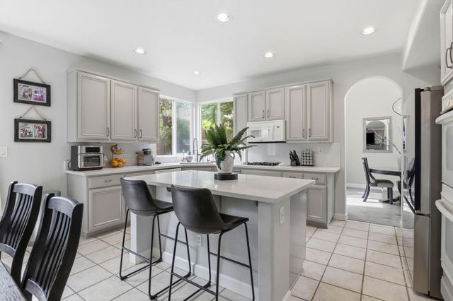 1510 Dovetail Way, Gilroy, CA 95020