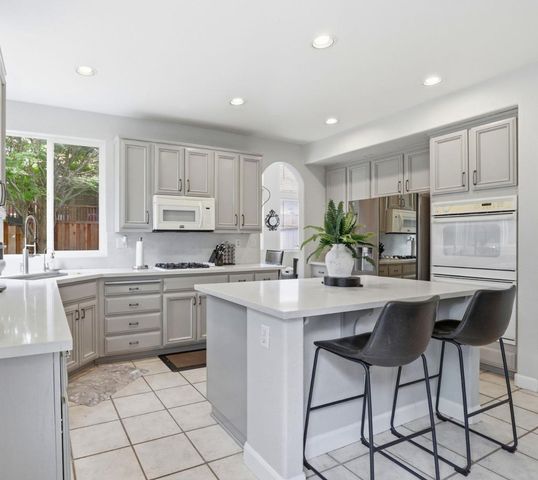 1510 Dovetail Way, Gilroy, CA 95020