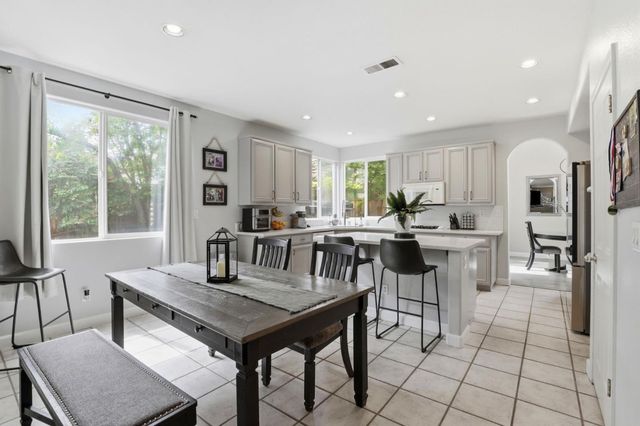 1510 Dovetail Way, Gilroy, CA 95020