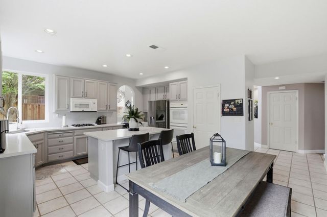 1510 Dovetail Way, Gilroy, CA 95020