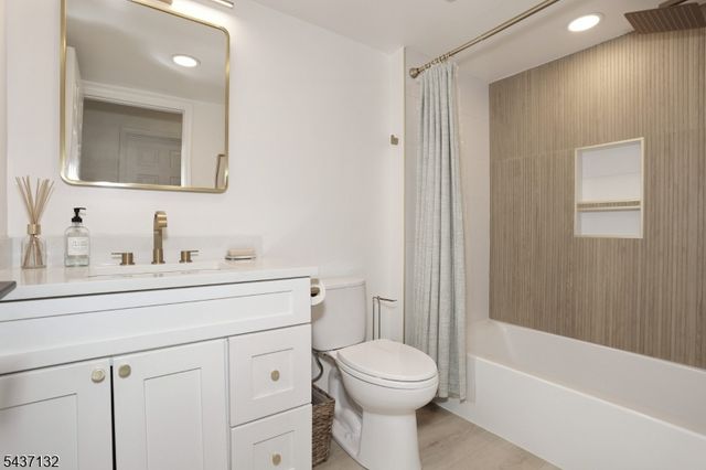 1 Tulip Cres 1A, Little Falls Twp., NJ 07424