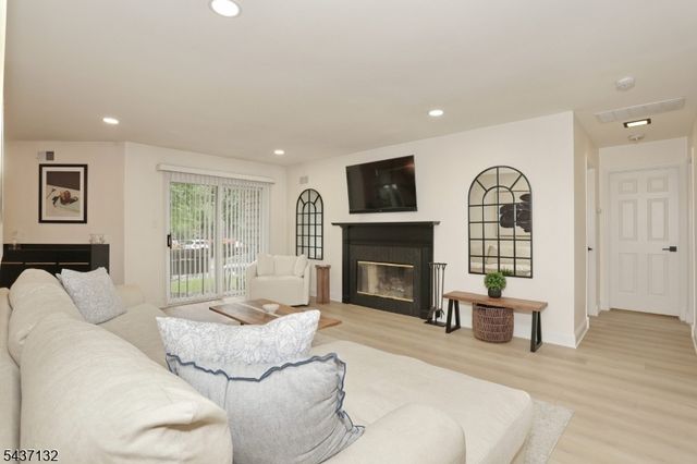 1 Tulip Cres 1A, Little Falls Twp., NJ 07424