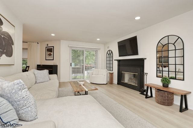1 Tulip Cres 1A, Little Falls Twp., NJ 07424