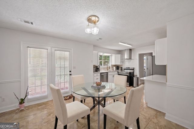 135 Creekview Drive, Newnan, GA 30263
