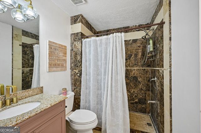 135 Creekview Drive, Newnan, GA 30263